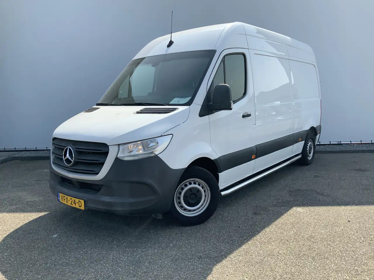 Mercedes-Benz Sprinter 311 2.2 CDI L2H2 Automaat Airco 3 Zits 2000 kg Sid - Furgon: 1 kép. Mercedes-Benz Sprinter 311 2.2 CDI L2H2 Automaat Airco 3 Zits 2000 kg Sid - Furgon: 1 kép.