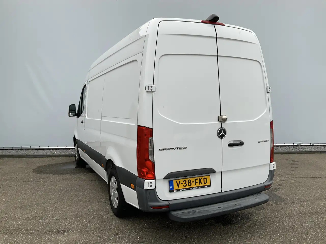 Mercedes-Benz Sprinter 314 2.2 CDI L2H1 EURO VI-D Airco Camera 3 Zits Ext - Furgon: 3 kép. Mercedes-Benz Sprinter 314 2.2 CDI L2H1 EURO VI-D Airco Camera 3 Zits Ext - Furgon: 3 kép.