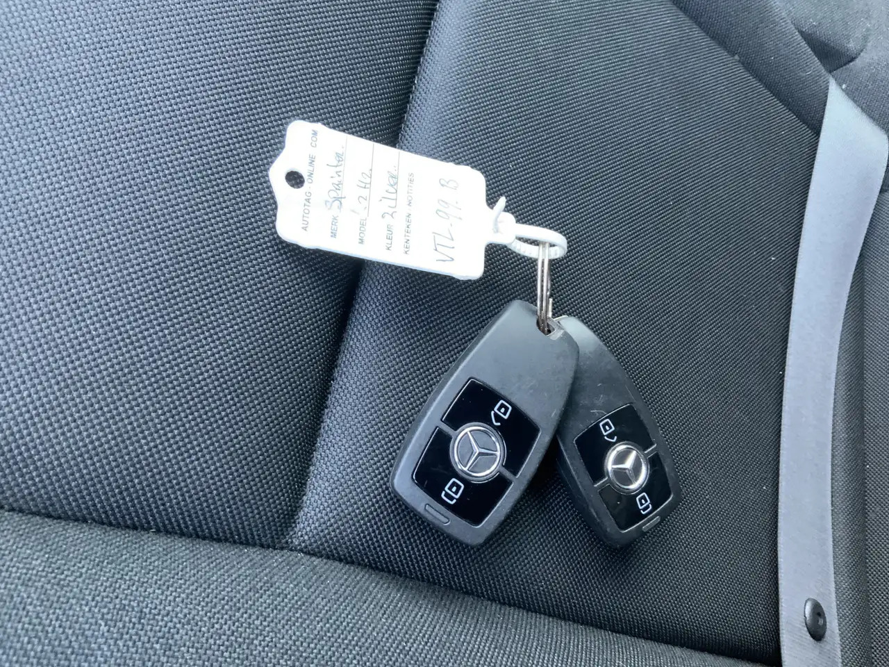 Mercedes-Benz Sprinter 314 2.2 CDI L2H2 Airco Cruise 3 Zits Trekhaak 2000 - Duplakabinos kisteherautó: 5 kép. Mercedes-Benz Sprinter 314 2.2 CDI L2H2 Airco Cruise 3 Zits Trekhaak 2000 - Duplakabinos kisteherautó: 5 kép.