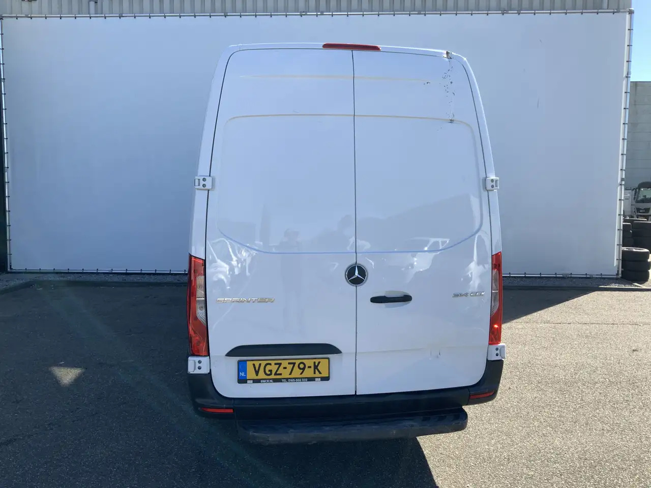 Mercedes-Benz Sprinter 314 2.2 CDI L3H2 Maxi Airco 3 Zits Euro 6 - Furgon: 2 kép. Mercedes-Benz Sprinter 314 2.2 CDI L3H2 Maxi Airco 3 Zits Euro 6 - Furgon: 2 kép.