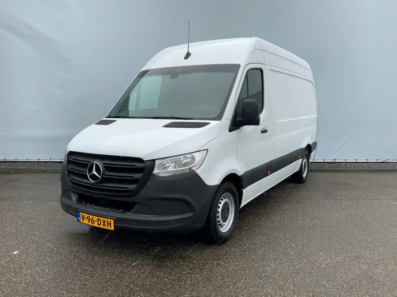 Mercedes-Benz Sprinter 316 2.2 CDI 366 L2 H2 Airco 2 Zits Euro 6 - Furgon: 1 kép. Mercedes-Benz Sprinter 316 2.2 CDI 366 L2 H2 Airco 2 Zits Euro 6 - Furgon: 1 kép.