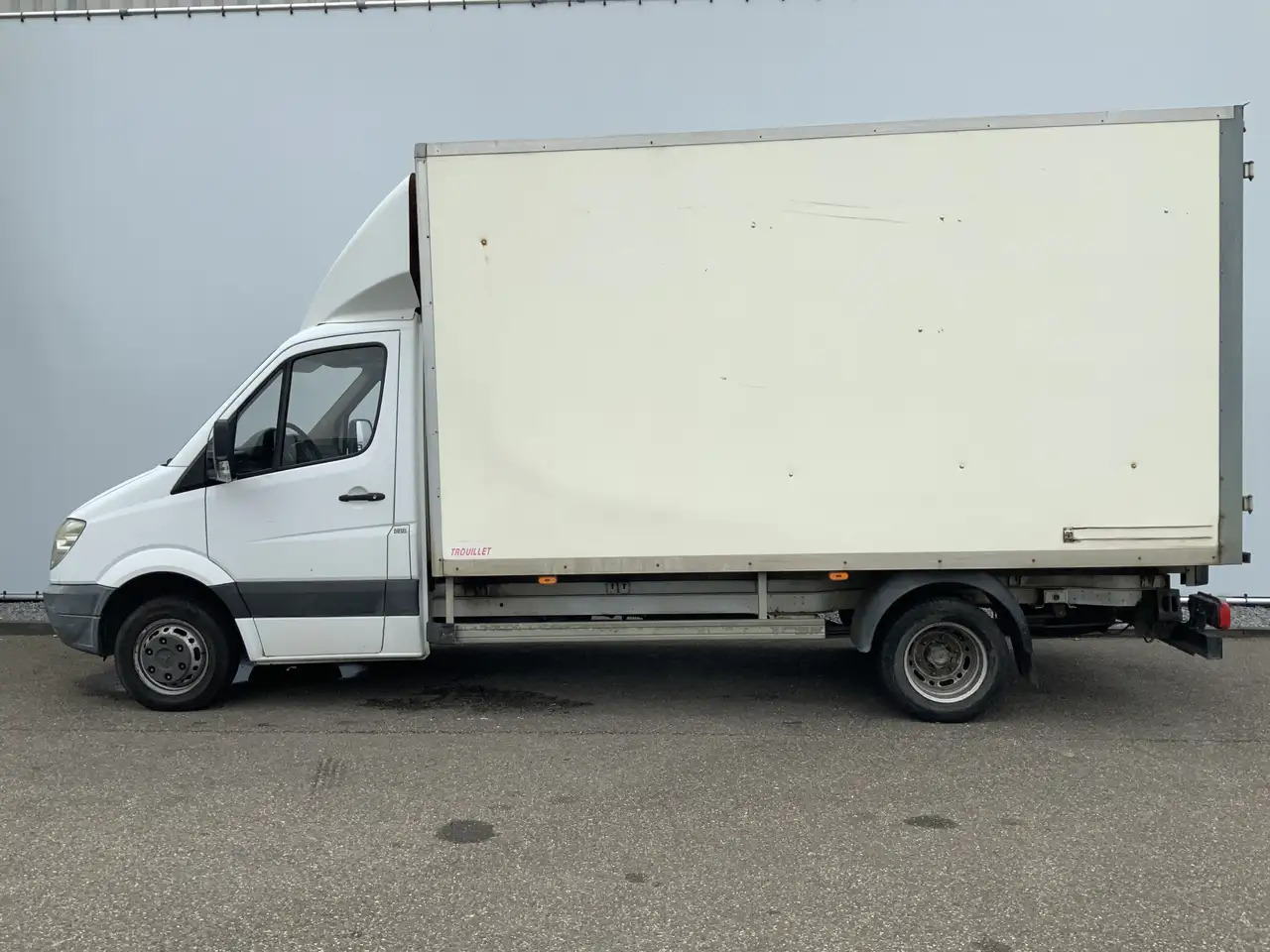 Mercedes-Benz Sprinter 513 2.2 CDI 432 Meubelbak & Deuren 3 Zits Cruise T - Dobozos kisteherautó: 3 kép. Mercedes-Benz Sprinter 513 2.2 CDI 432 Meubelbak & Deuren 3 Zits Cruise T - Dobozos kisteherautó: 3 kép.