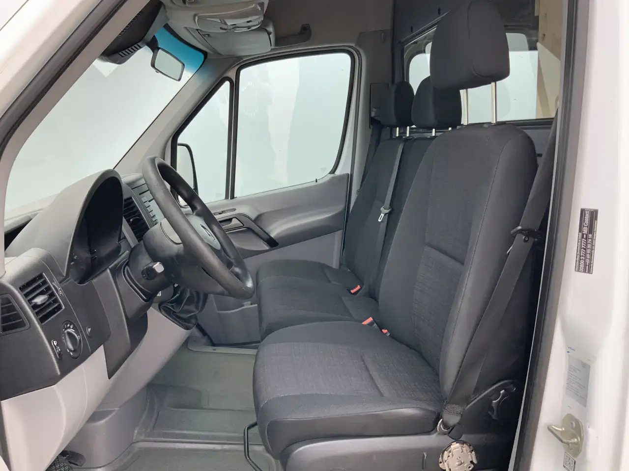 Mercedes-Benz Sprinter 516 2.2 CDI 366 L2H2 Camera Trekhaak 3500 kg Dub L - Furgon: 5 kép. Mercedes-Benz Sprinter 516 2.2 CDI 366 L2H2 Camera Trekhaak 3500 kg Dub L - Furgon: 5 kép.