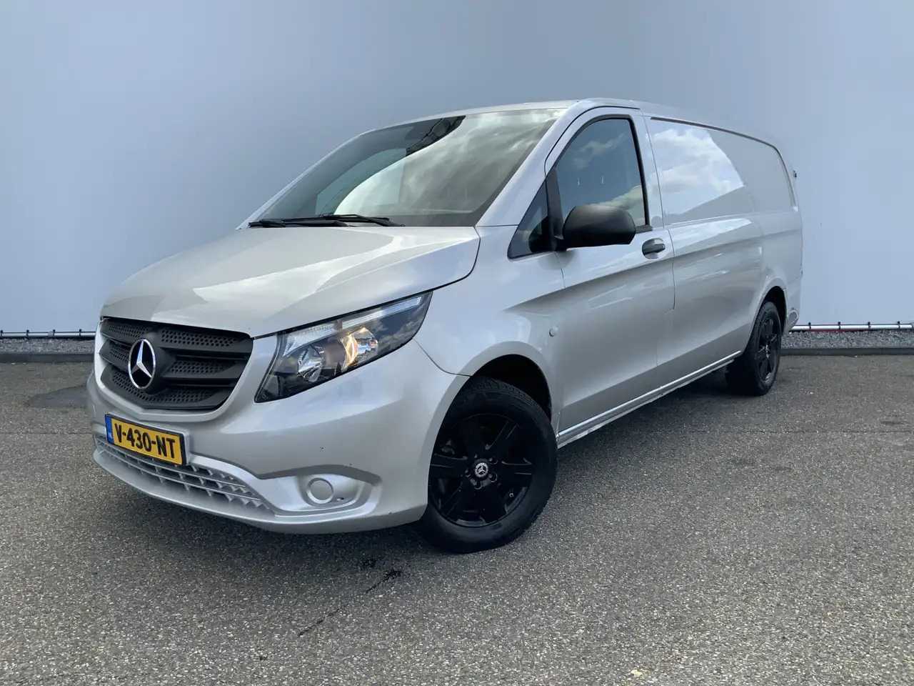 Mercedes-Benz Vito 109 CDI Functional Lang Airco Cruise 3 Zits Trekha - Kis furgon: 1 kép. Mercedes-Benz Vito 109 CDI Functional Lang Airco Cruise 3 Zits Trekha - Kis furgon: 1 kép.
