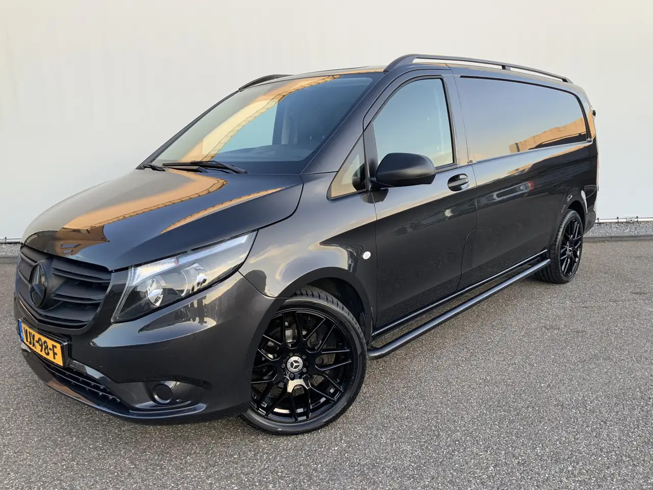 Mercedes-Benz Vito 114 CDI L3 autom. 20 inch , Leer - Furgon: 1 kép. Mercedes-Benz Vito 114 CDI L3 autom. 20 inch , Leer - Furgon: 1 kép.