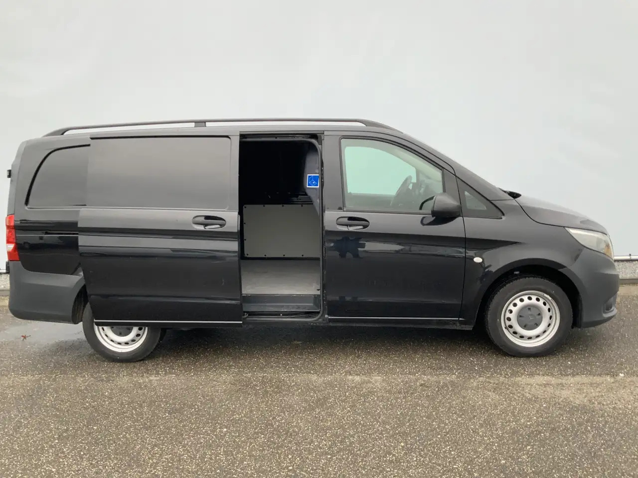 Mercedes-Benz Vito 114 CDI Lang L2 H1 3 Zits Airco Cruise Euro 5 lízing Mercedes-Benz Vito 114 CDI Lang L2 H1 3 Zits Airco Cruise Euro 5: 11 kép. Mercedes-Benz Vito 114 CDI Lang L2 H1 3 Zits Airco Cruise Euro 5 lízing Mercedes-Benz Vito 114 CDI Lang L2 H1 3 Zits Airco Cruise Euro 5: 11 kép.