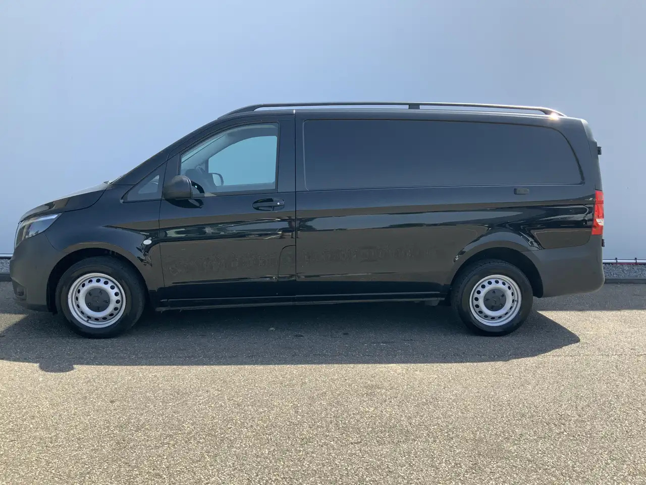 Mercedes-Benz Vito 116 CDI Lang Airco Cruise 3 Zits Navi Camera Dakdr - Kis furgon: 3 kép. Mercedes-Benz Vito 116 CDI Lang Airco Cruise 3 Zits Navi Camera Dakdr - Kis furgon: 3 kép.