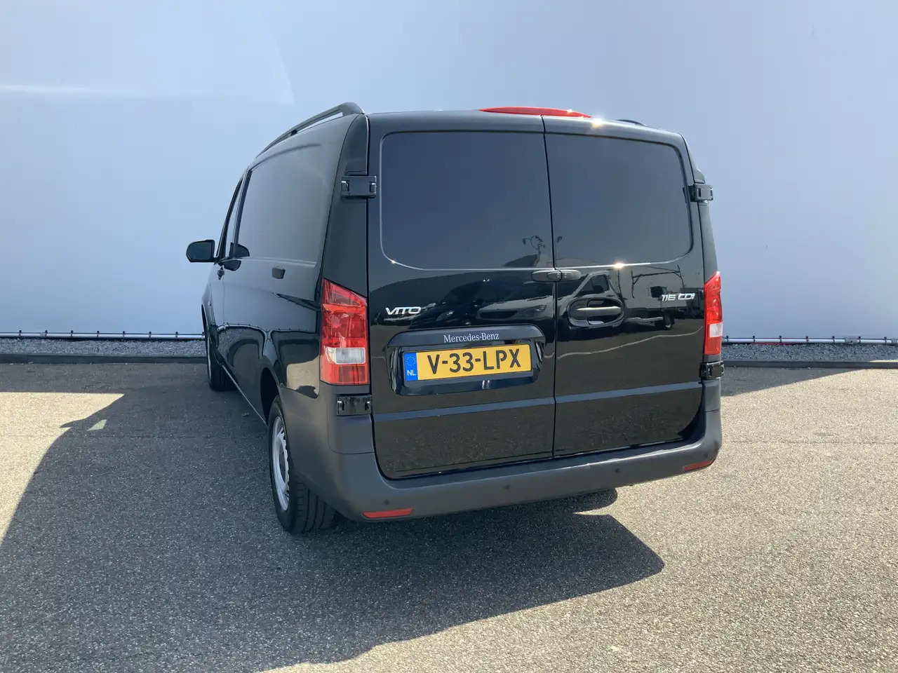 Mercedes-Benz Vito 116 CDI Lang Airco Cruise 3 Zits Navi Camera Dakdr - Kis furgon: 2 kép. Mercedes-Benz Vito 116 CDI Lang Airco Cruise 3 Zits Navi Camera Dakdr - Kis furgon: 2 kép.