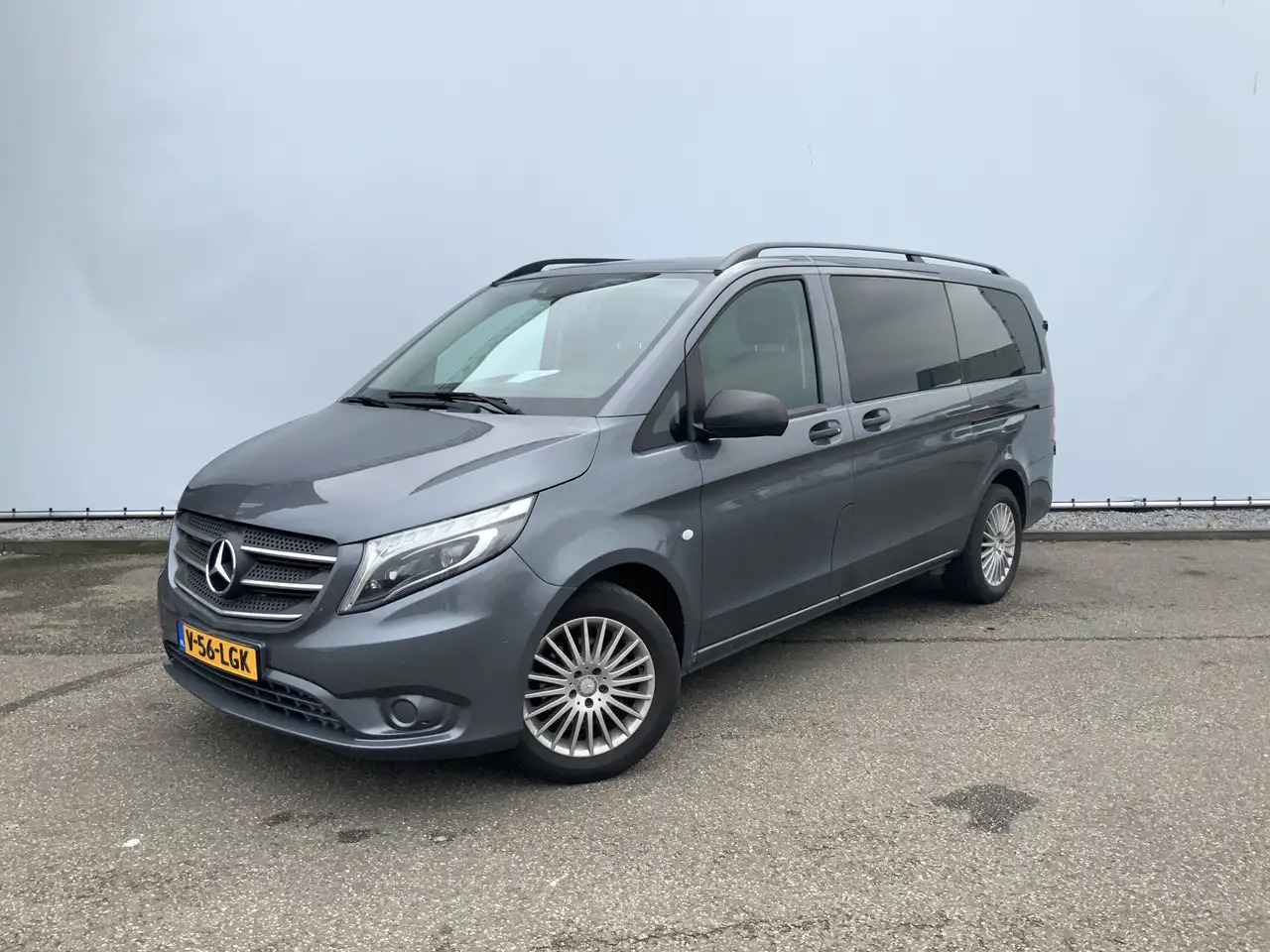 Mercedes-Benz Vito 116 CDI Lang Automaat Airco Cruise Camera Trekhaak - Furgon: 1 kép. Mercedes-Benz Vito 116 CDI Lang Automaat Airco Cruise Camera Trekhaak - Furgon: 1 kép.