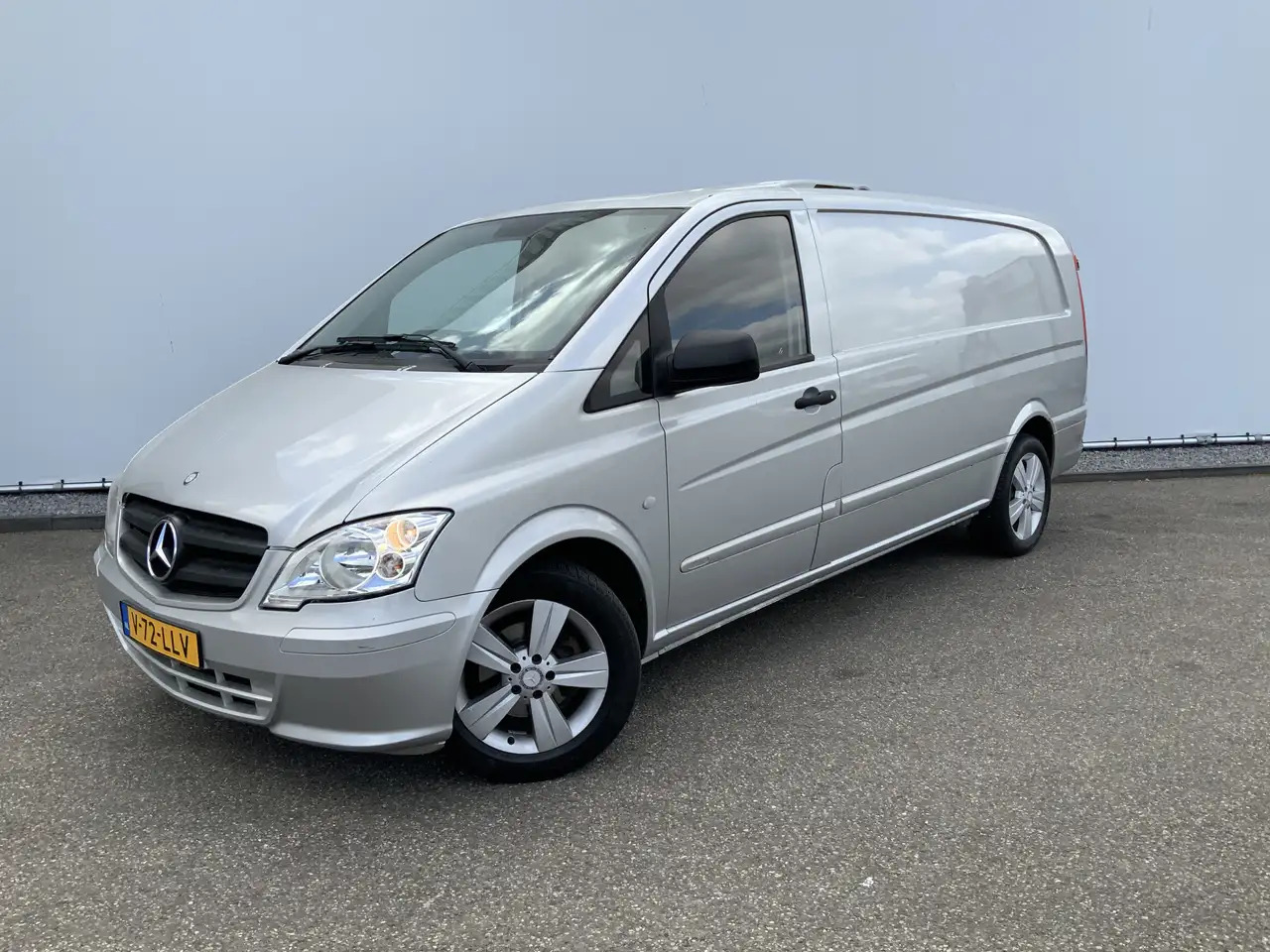 Mercedes-Benz Vito 122 CDI Automaat Koel Auto werkt 100 % 0.gr Airco - Hűtős kisteherautó: 1 kép. Mercedes-Benz Vito 122 CDI Automaat Koel Auto werkt 100 % 0.gr Airco - Hűtős kisteherautó: 1 kép.