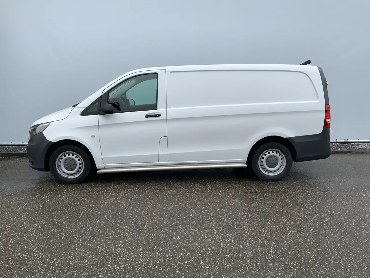 Hűtős kisteherautó Mercedes-Benz Vito koeling konvekta Koelauto 111 CDI Functional Lang: 14 kép.