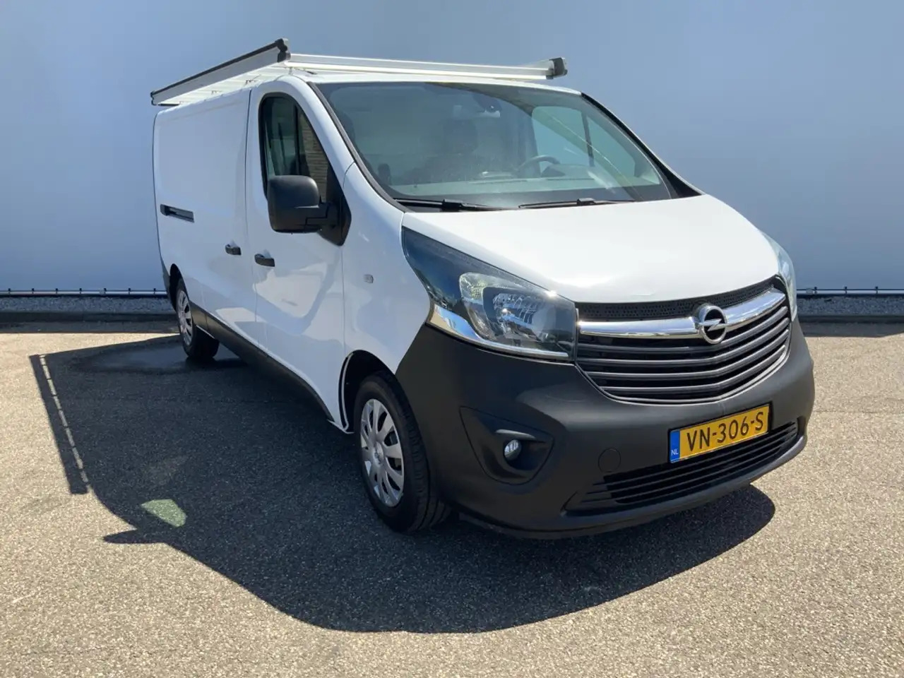 Opel Vivaro 1.6 CDTI L2H1 Edition EcoFlex Airco Cruise Imperia - Furgon: 2 kép. Opel Vivaro 1.6 CDTI L2H1 Edition EcoFlex Airco Cruise Imperia - Furgon: 2 kép.