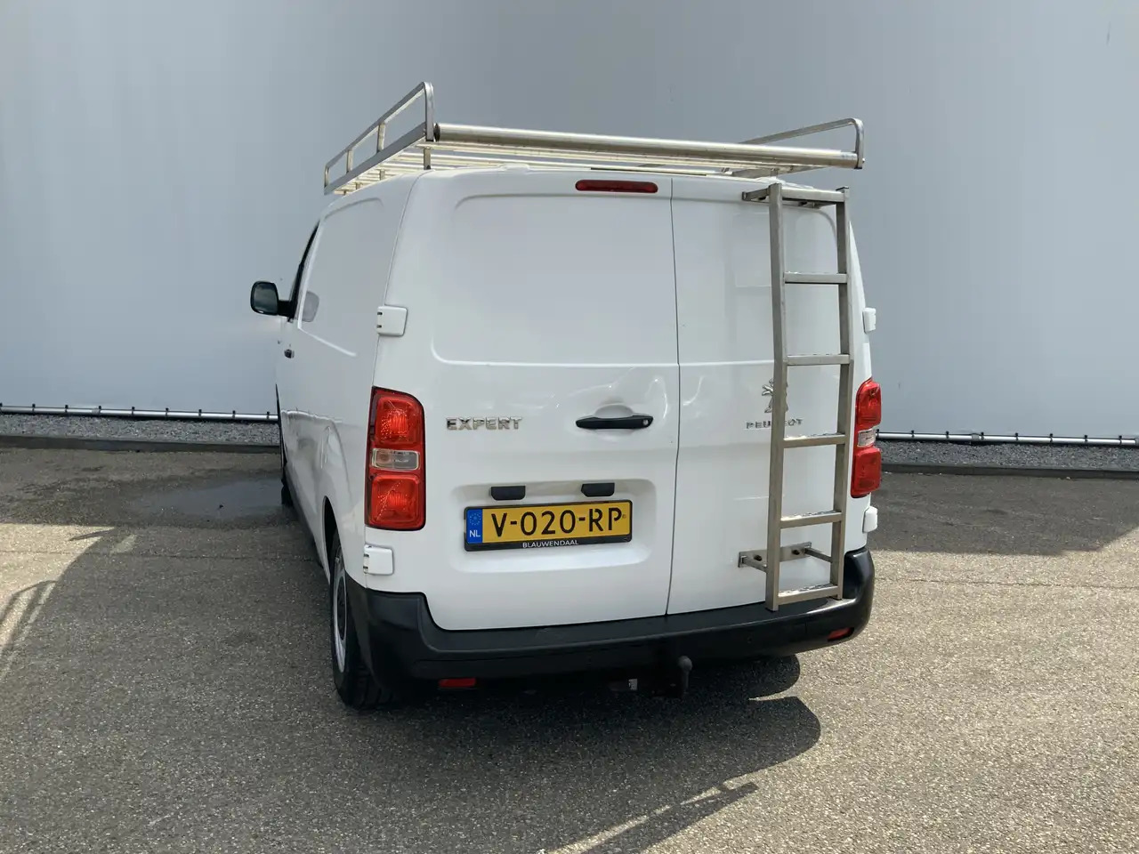 Peugeot Expert glazenwasser 226S 1.6 BlueHDI 115 Inbouw 530 liter - Furgon, Többcélú/ Speciális jármű: 4 kép. Peugeot Expert glazenwasser 226S 1.6 BlueHDI 115 Inbouw 530 liter - Furgon, Többcélú/ Speciális jármű: 4 kép.