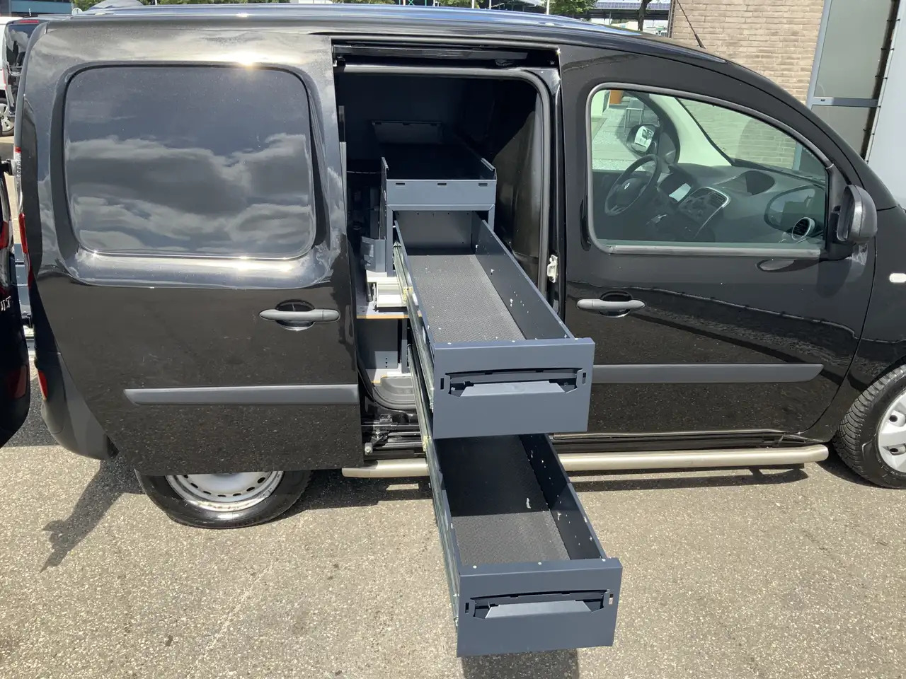 Renault Kangoo 1.5 dCi 90 Energy Comfort Plus .Sortimo Kasten Com - Kis furgon: 5 kép. Renault Kangoo 1.5 dCi 90 Energy Comfort Plus .Sortimo Kasten Com - Kis furgon: 5 kép.