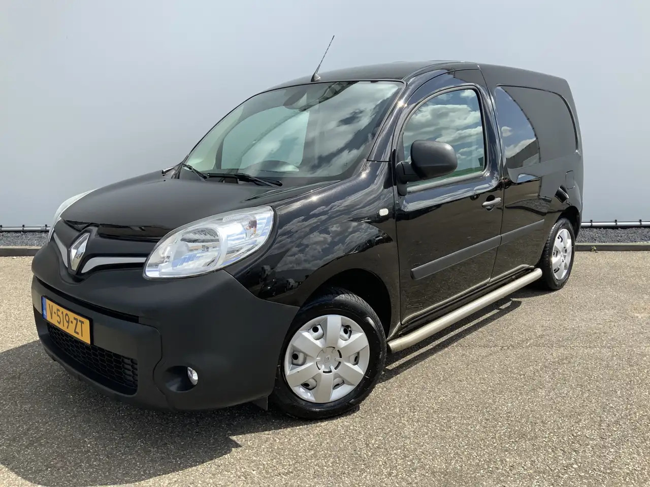 Renault Kangoo 1.5 dCi 90 Energy Comfort Plus .Sortimo Kasten Com - Kis furgon, Többcélú/ Speciális jármű: 1 kép. Renault Kangoo 1.5 dCi 90 Energy Comfort Plus .Sortimo Kasten Com - Kis furgon, Többcélú/ Speciális jármű: 1 kép.