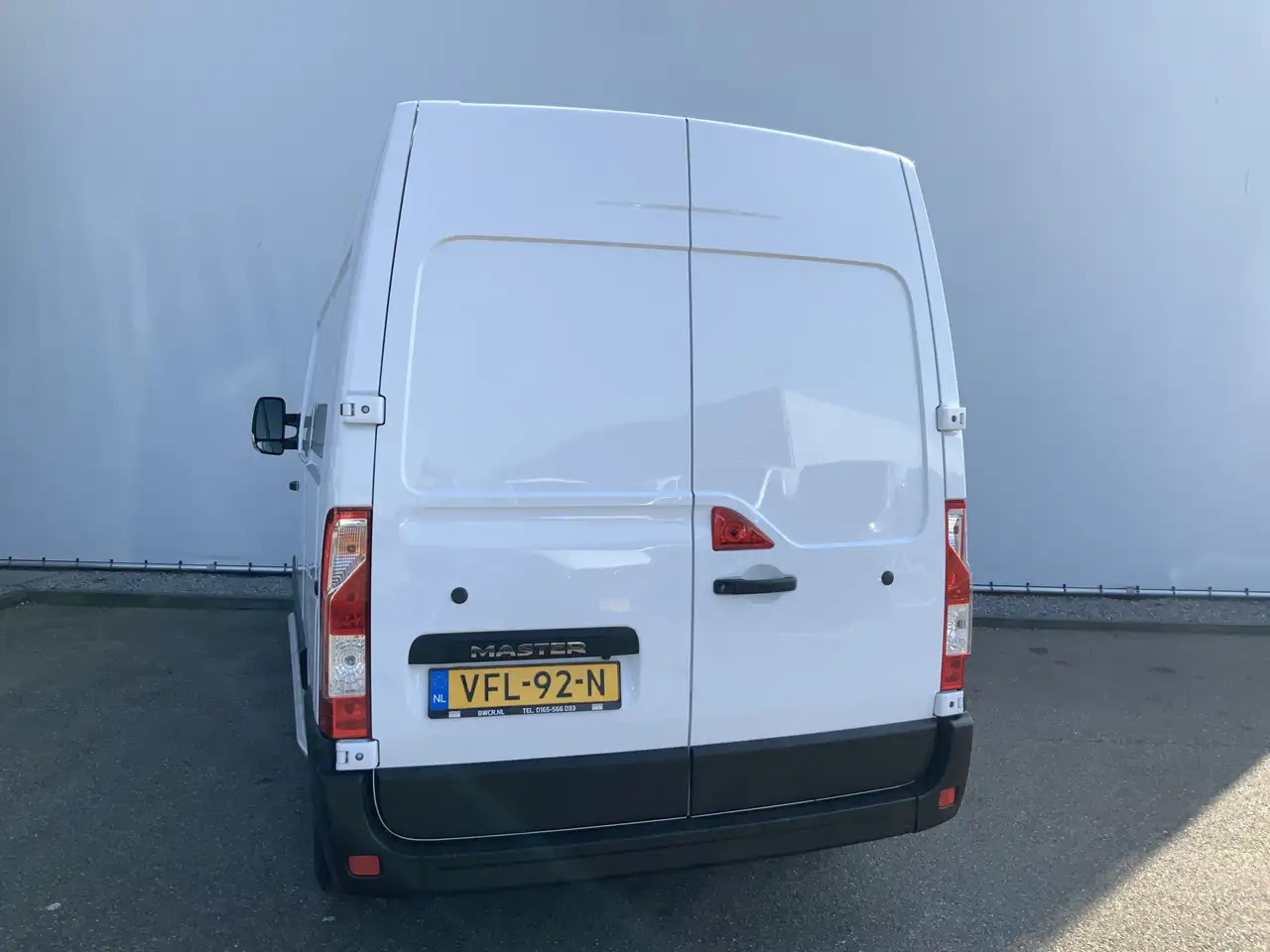 Renault Master T35 2.3 dCi 135 L2H2 Airco Cruise Navi Side Bar Ca - Furgon: 2 kép. Renault Master T35 2.3 dCi 135 L2H2 Airco Cruise Navi Side Bar Ca - Furgon: 2 kép.