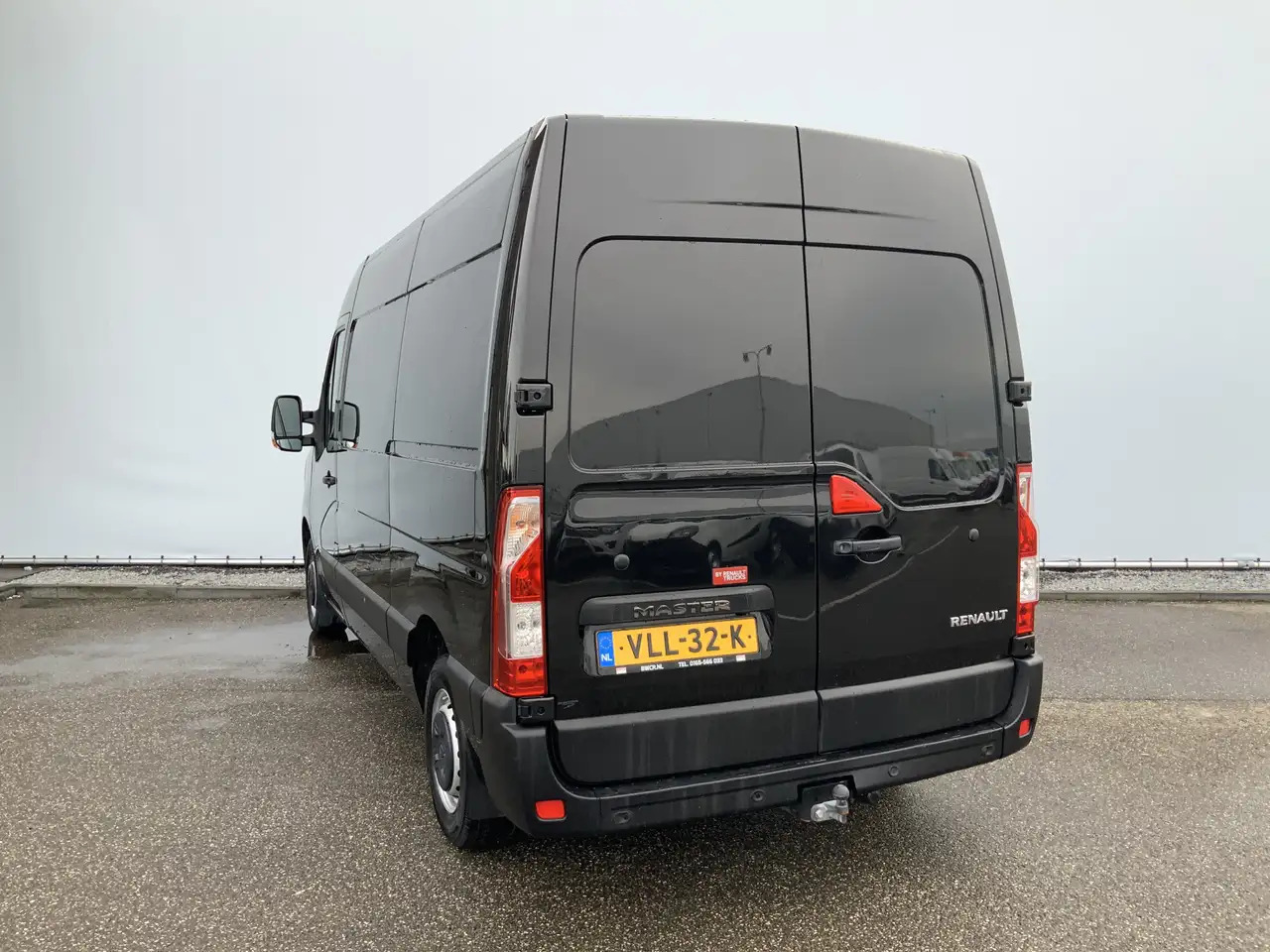 Renault Master T35 2.3 dCi 150 L2H2 Airco Cruise 3 Zits Camera Tr - Furgon: 2 kép. Renault Master T35 2.3 dCi 150 L2H2 Airco Cruise 3 Zits Camera Tr - Furgon: 2 kép.