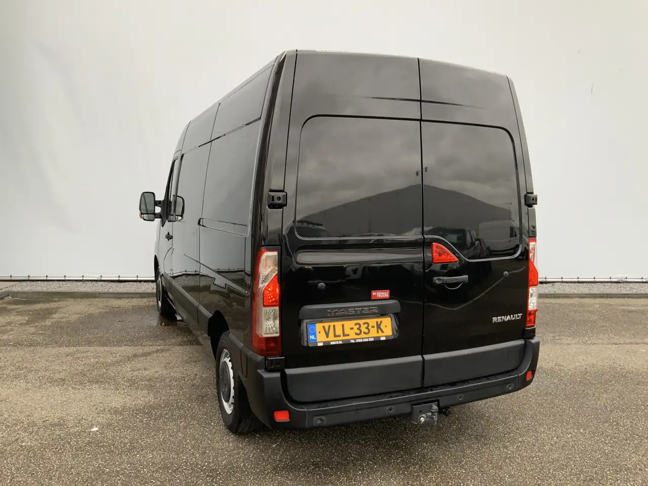Renault Master T35 2.3 dCi 150 L2H2 Airco Cruise Camera 3 Zits Na - Furgon: 2 kép. Renault Master T35 2.3 dCi 150 L2H2 Airco Cruise Camera 3 Zits Na - Furgon: 2 kép.