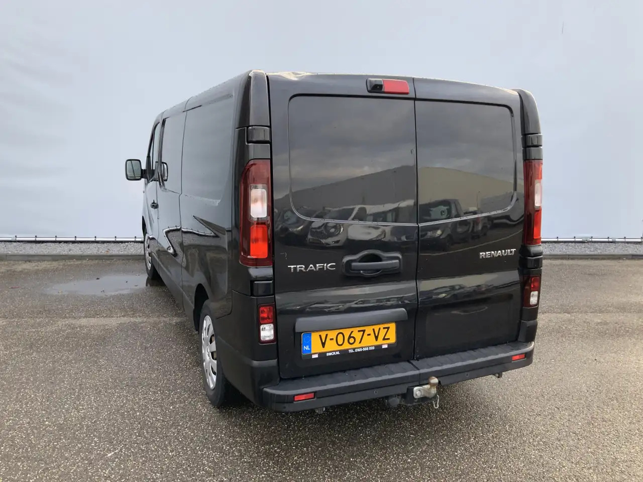 Renault Trafic 1.6 dCi T29 L2H1 Airco Cruise Trerkhaak 2000kg 3 Z - Furgon: 2 kép. Renault Trafic 1.6 dCi T29 L2H1 Airco Cruise Trerkhaak 2000kg 3 Z - Furgon: 2 kép.