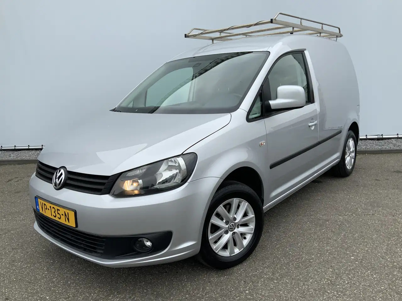 Volkswagen Caddy 1.6 TDI Airco Imperiaal Trekhaak 1400 kg navi Crui - Kis furgon: 1 kép. Volkswagen Caddy 1.6 TDI Airco Imperiaal Trekhaak 1400 kg navi Crui - Kis furgon: 1 kép.