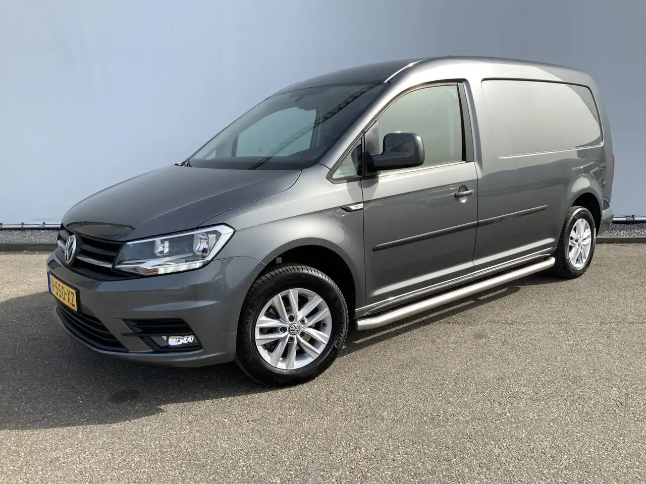 Volkswagen Caddy 2.0 TDI L2H1 BMT Maxi Exclusive Edtion Airco Navi - Kis furgon: 1 kép. Volkswagen Caddy 2.0 TDI L2H1 BMT Maxi Exclusive Edtion Airco Navi - Kis furgon: 1 kép.