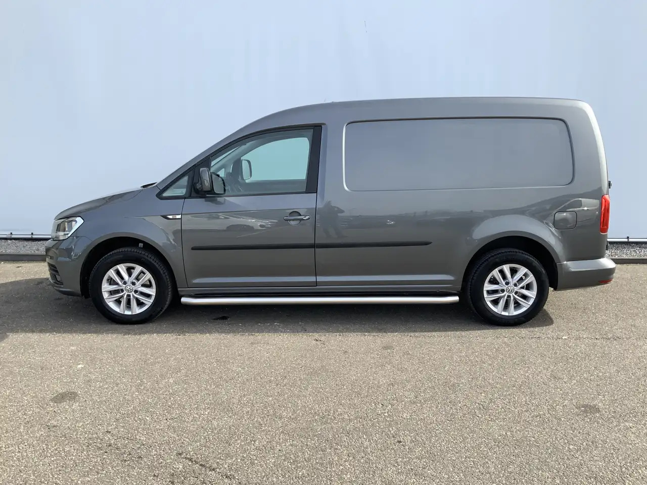 Volkswagen Caddy 2.0 TDI L2H1 BMT Maxi Exclusive Edtion Airco Navi - Kis furgon: 3 kép. Volkswagen Caddy 2.0 TDI L2H1 BMT Maxi Exclusive Edtion Airco Navi - Kis furgon: 3 kép.