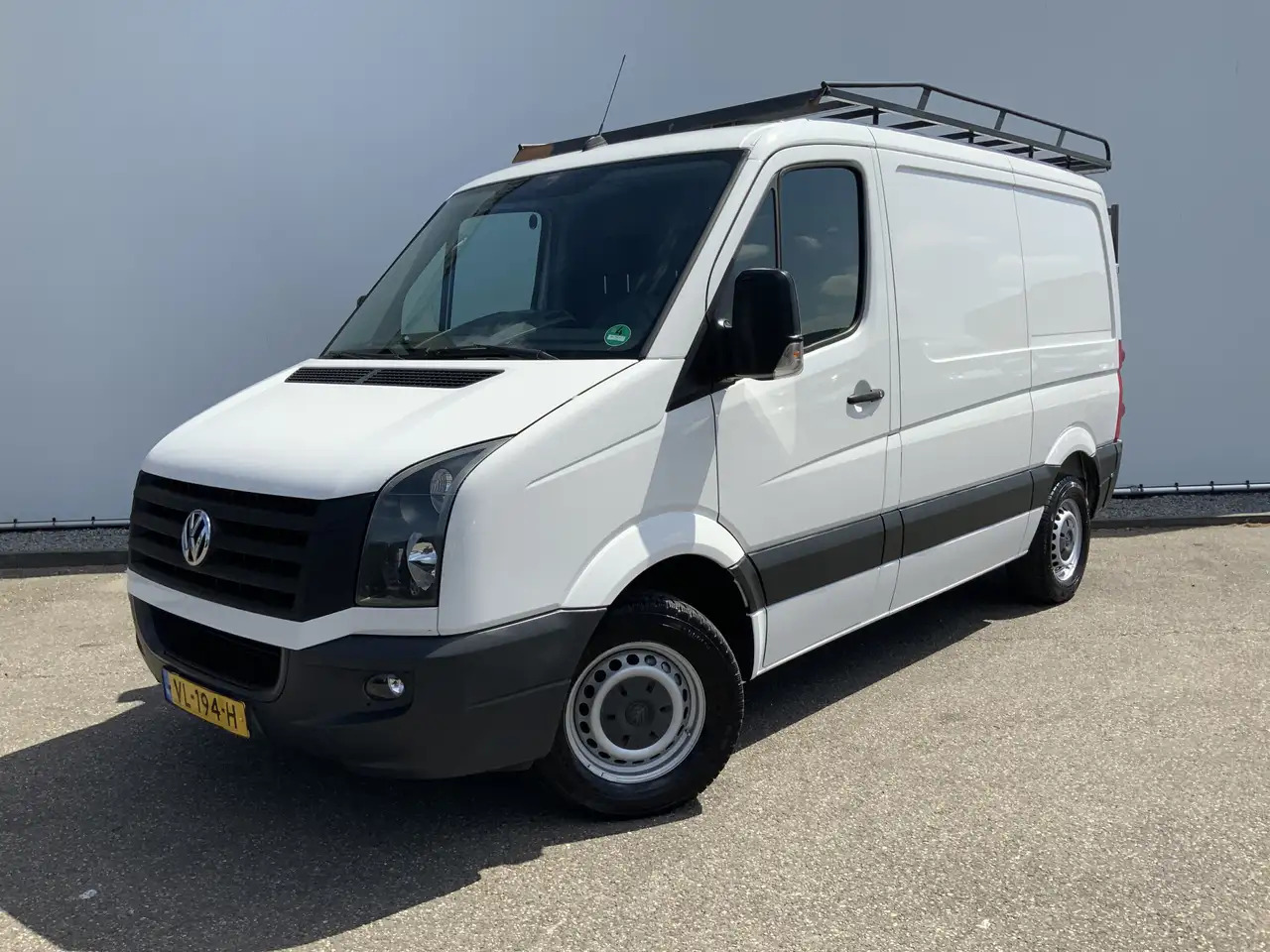 Volkswagen Crafter 35 2.0 TDI L1H1 Airco Cruise 3 Zits Trekhaak 2000 - Furgon: 1 kép. Volkswagen Crafter 35 2.0 TDI L1H1 Airco Cruise 3 Zits Trekhaak 2000 - Furgon: 1 kép.