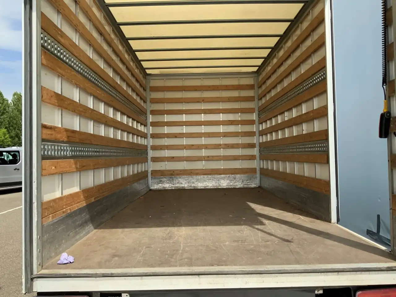 Dobozos kisteherautó Volkswagen Crafter 35 2.0 TDI L4 Meubelbak & Lift Automaat Airco Crui: 18 kép.