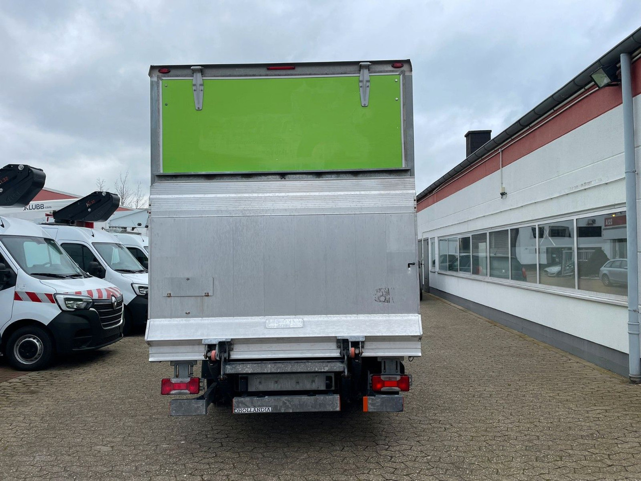 Iveco Daily 35C15 Koffer 4.2m Ladebordwand - Dobozos kisteherautó: 5 kép. Iveco Daily 35C15 Koffer 4.2m Ladebordwand - Dobozos kisteherautó: 5 kép.