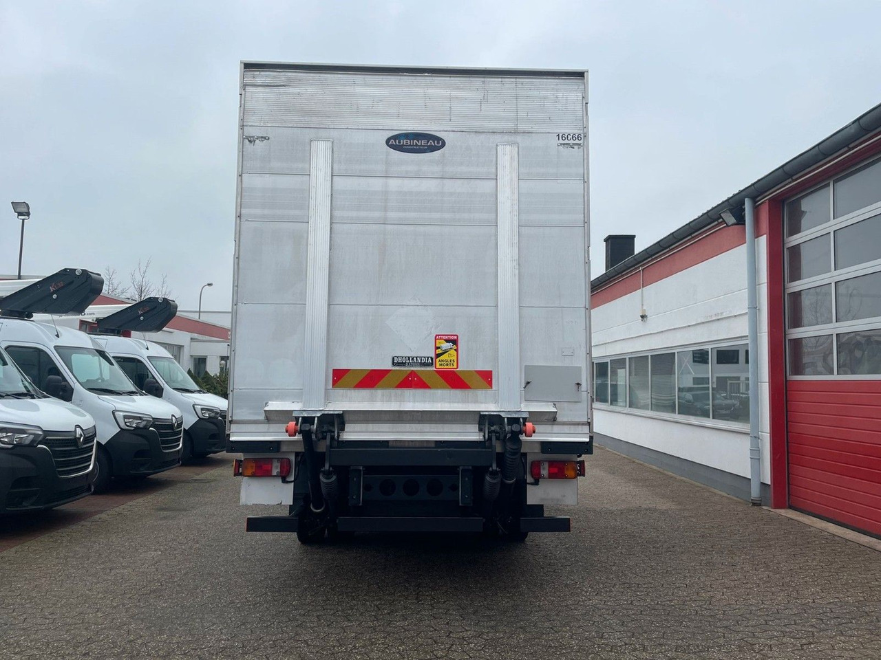 MAN TGL 10.220 EEV Doka Tiefkühlkoffer Ladebordwand - Dobozos felépítményű teherautó: 5 kép. MAN TGL 10.220 EEV Doka Tiefkühlkoffer Ladebordwand - Dobozos felépítményű teherautó: 5 kép.