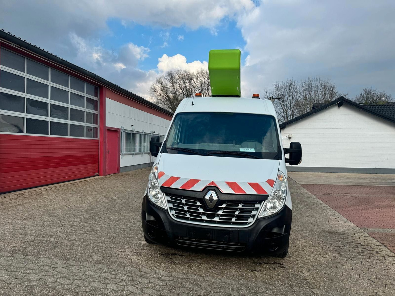 Renault Master Steiger France Elévateur 142 TPFc - Emelőkosaras teherautó: 2 kép. Renault Master Steiger France Elévateur 142 TPFc - Emelőkosaras teherautó: 2 kép.