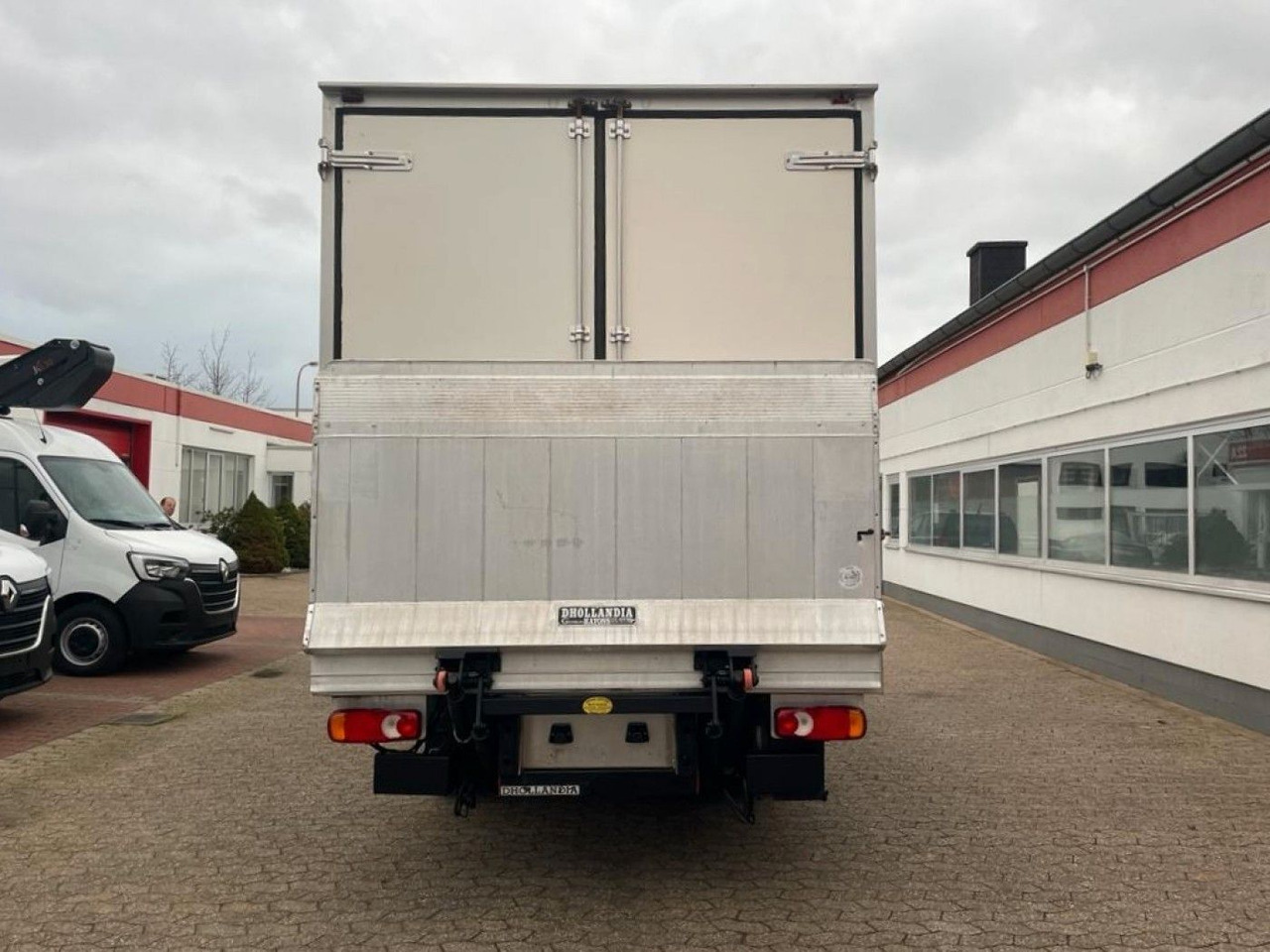 Renault Maxity Tiefkühlkoffer Multi-Temp Ladebordwand - Hűtős kisteherautó: 5 kép. Renault Maxity Tiefkühlkoffer Multi-Temp Ladebordwand - Hűtős kisteherautó: 5 kép.