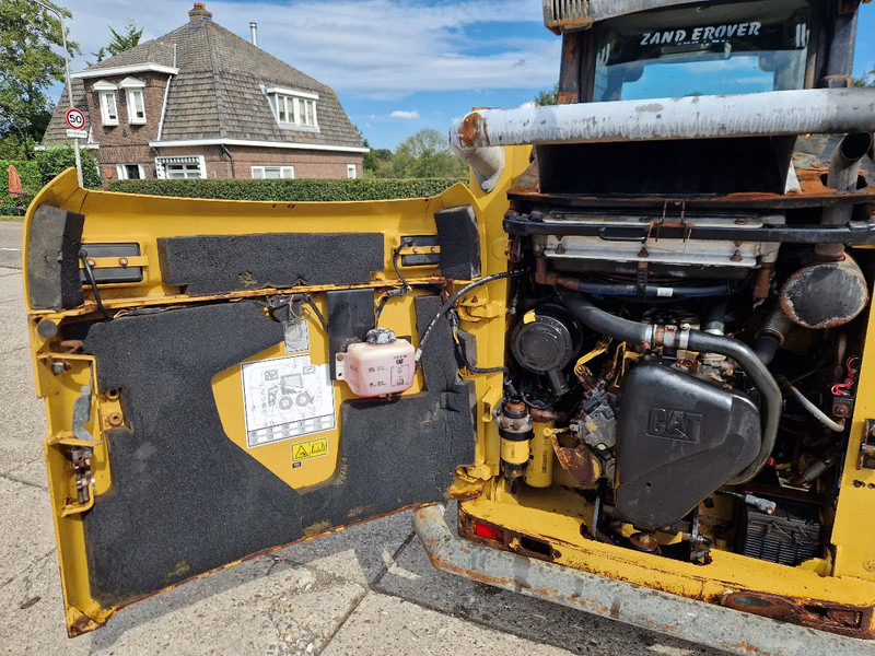 Caterpillar 216B3 schranklader met 1191 uur - Mini homlokrakodó: 5 kép. Caterpillar 216B3 schranklader met 1191 uur - Mini homlokrakodó: 5 kép.