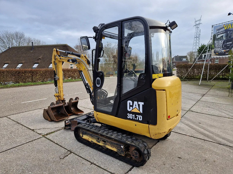 Caterpillar 301.7D with low hours! - Minikotró: 3 kép. Caterpillar 301.7D with low hours! - Minikotró: 3 kép.
