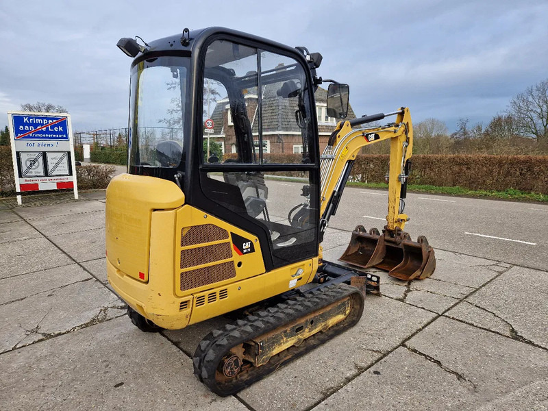 Caterpillar 301.7D with low hours! - Minikotró: 4 kép. Caterpillar 301.7D with low hours! - Minikotró: 4 kép.