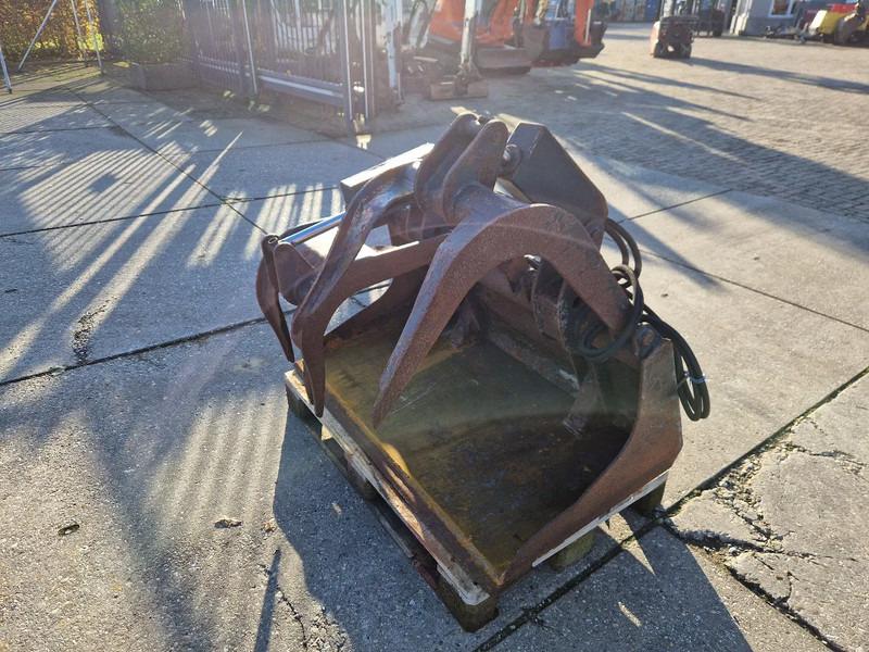 Diversen Attec schep/knijpbak t.b.v. schranklader - Kanál - Építőipari gépek: 3 kép. Diversen Attec schep/knijpbak t.b.v. schranklader - Kanál - Építőipari gépek: 3 kép.