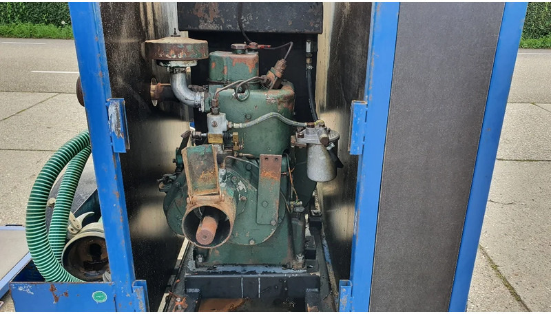 Diversen vuilwaterpomp met Petter motor - Vízszivattyú: 3 kép. Diversen vuilwaterpomp met Petter motor - Vízszivattyú: 3 kép.