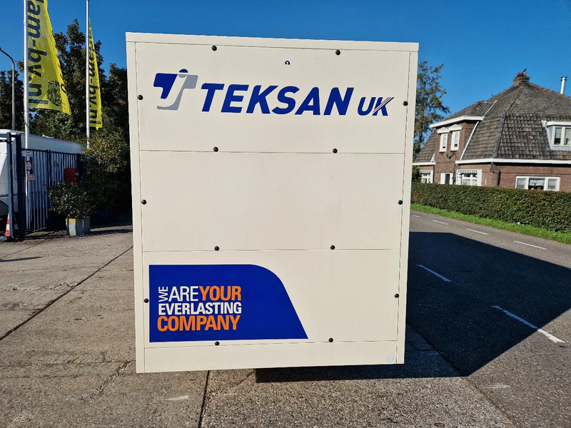 Doosan Teksan TJ440DW generator 440kVA Doosan 8-cilinder UNUSED - Áramfejlesztő: 2 kép. Doosan Teksan TJ440DW generator 440kVA Doosan 8-cilinder UNUSED - Áramfejlesztő: 2 kép.