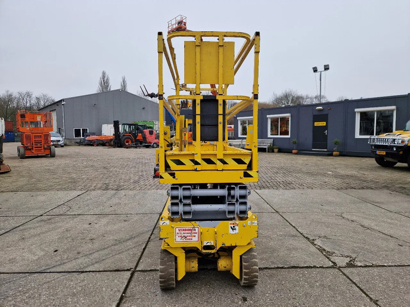 Genie GS2032 elektrisch werkhoogte 8m. met keuring - Ollós emelő: 5 kép. Genie GS2032 elektrisch werkhoogte 8m. met keuring - Ollós emelő: 5 kép.