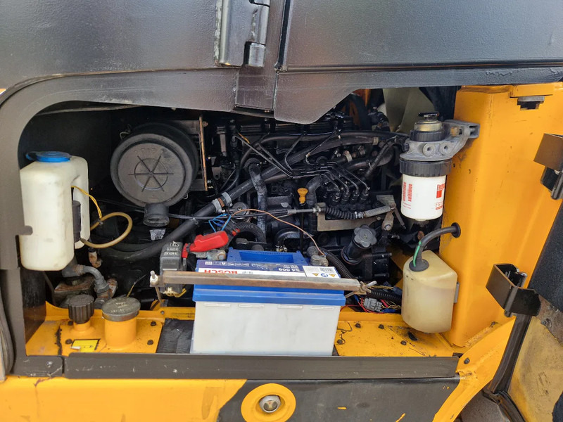 JBC TLT35D Teletruk - Dízel targonca: 5 kép. JBC TLT35D Teletruk - Dízel targonca: 5 kép.