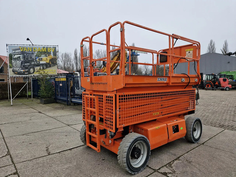JLG 3369LE elektrisch werkhoogte 12.06m. - Ollós emelő: 4 kép. JLG 3369LE elektrisch werkhoogte 12.06m. - Ollós emelő: 4 kép.