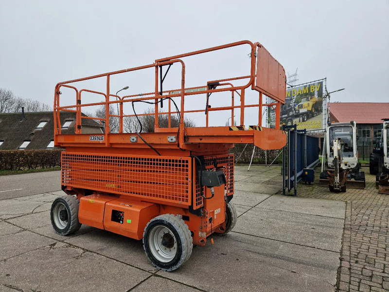 JLG 3369LE elektrisch werkhoogte 12.06m. - Ollós emelő: 1 kép. JLG 3369LE elektrisch werkhoogte 12.06m. - Ollós emelő: 1 kép.