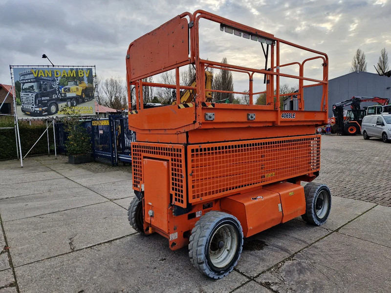 JLG 4069LE met 419 uur - Ollós emelő: 4 kép. JLG 4069LE met 419 uur - Ollós emelő: 4 kép.