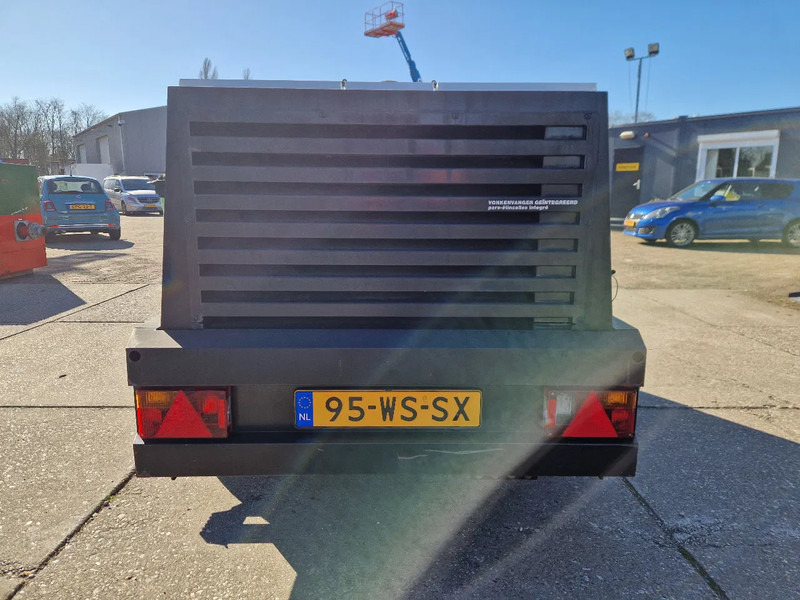 Kaeser M82 in zeer nette staat! - Légkompresszor: 3 kép. Kaeser M82 in zeer nette staat! - Légkompresszor: 3 kép.