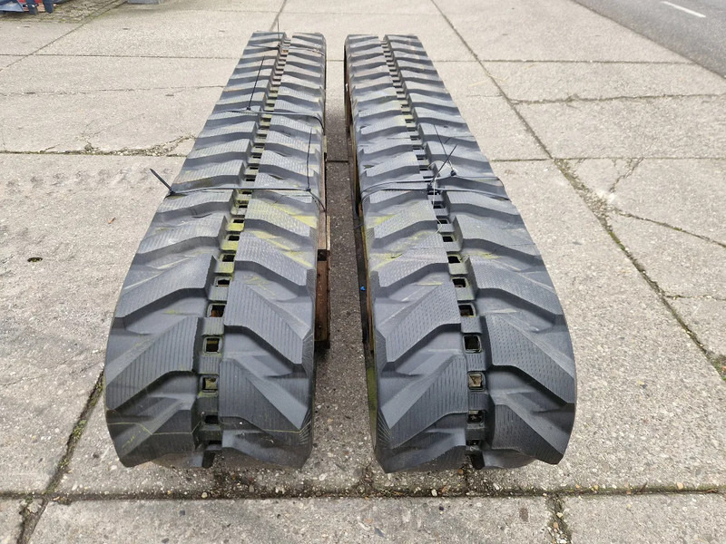 Komatsu nieuwe tracks t.b.v. PC75 tot PC88 - Lánctalp - Teherautó: 5 kép. Komatsu nieuwe tracks t.b.v. PC75 tot PC88 - Lánctalp - Teherautó: 5 kép.