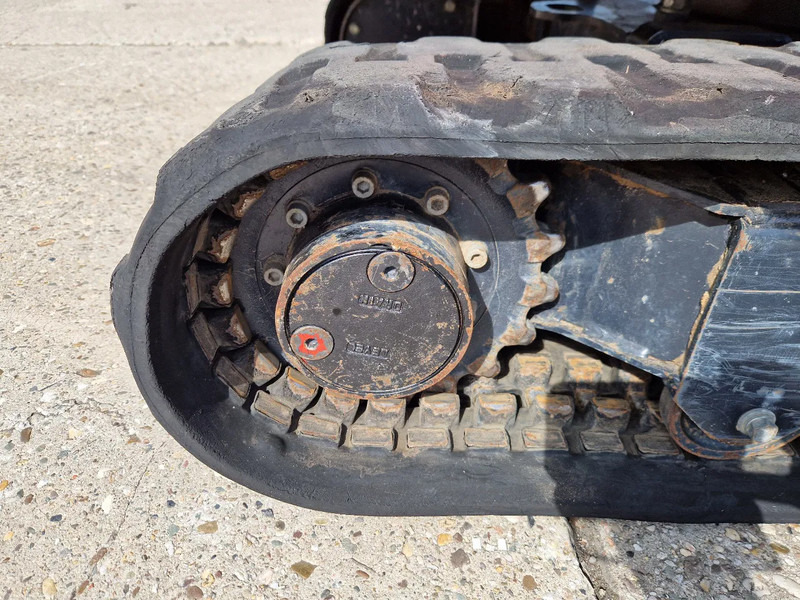 Kubota KX019-4 met 1990 uur - Minikotró: 5 kép. Kubota KX019-4 met 1990 uur - Minikotró: 5 kép.