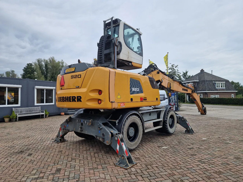 Liebherr A 920 Litronic - Hulladék kotró: 2 kép. Liebherr A 920 Litronic - Hulladék kotró: 2 kép.
