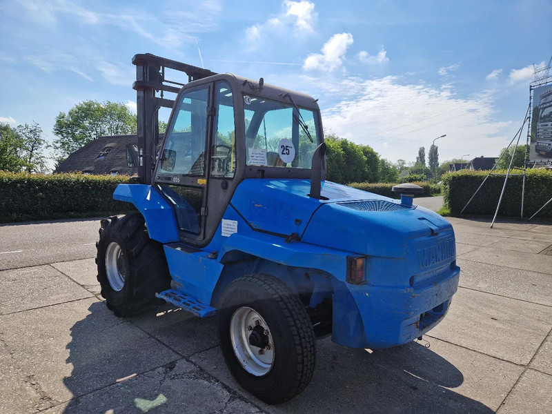 Manitou MC50 ruwterreinheftruck met sideshift - Terepjáró képességű targoncá: 4 kép. Manitou MC50 ruwterreinheftruck met sideshift - Terepjáró képességű targoncá: 4 kép.