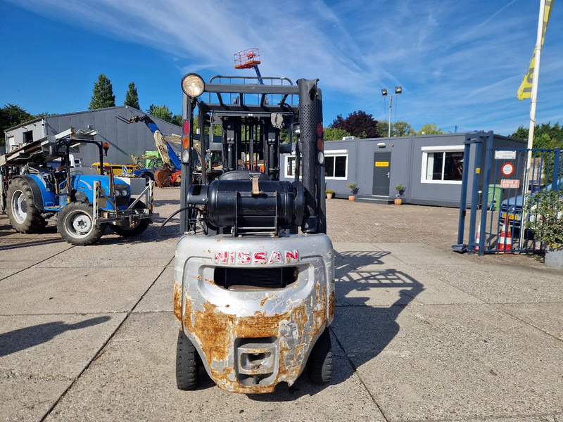 Nissan 1800 kg. LPG met keuring - Gázüzemű targonca: 4 kép. Nissan 1800 kg. LPG met keuring - Gázüzemű targonca: 4 kép.