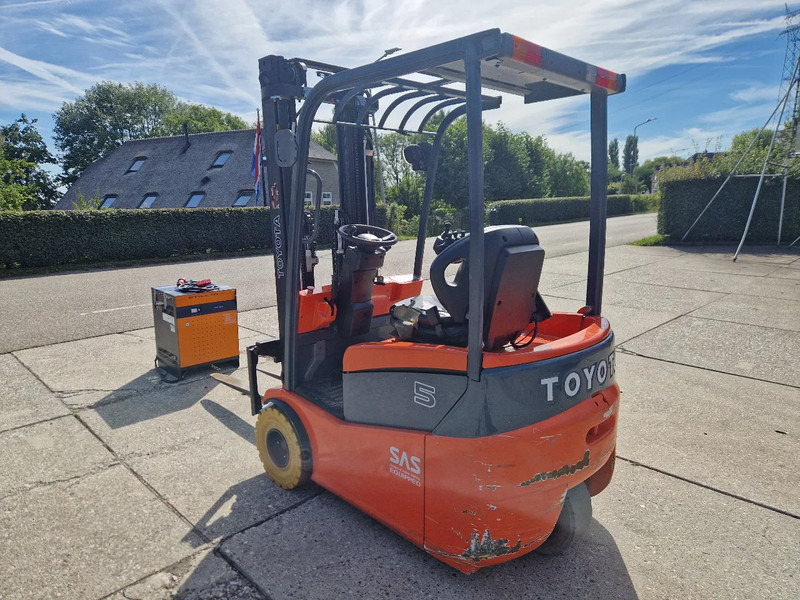 Toyota 1500 kg. elektrisch hefhoogte 5.00m. - Elektromos targonca: 4 kép. Toyota 1500 kg. elektrisch hefhoogte 5.00m. - Elektromos targonca: 4 kép.